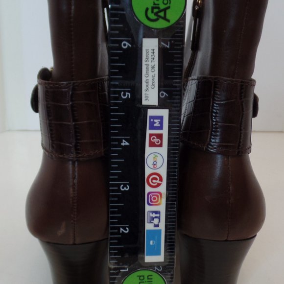Anne Klein Brown Leather Ankle Boots Zip Up  Sz 8.5 Goldtone Hardware Buckles - Picture 6 of 16